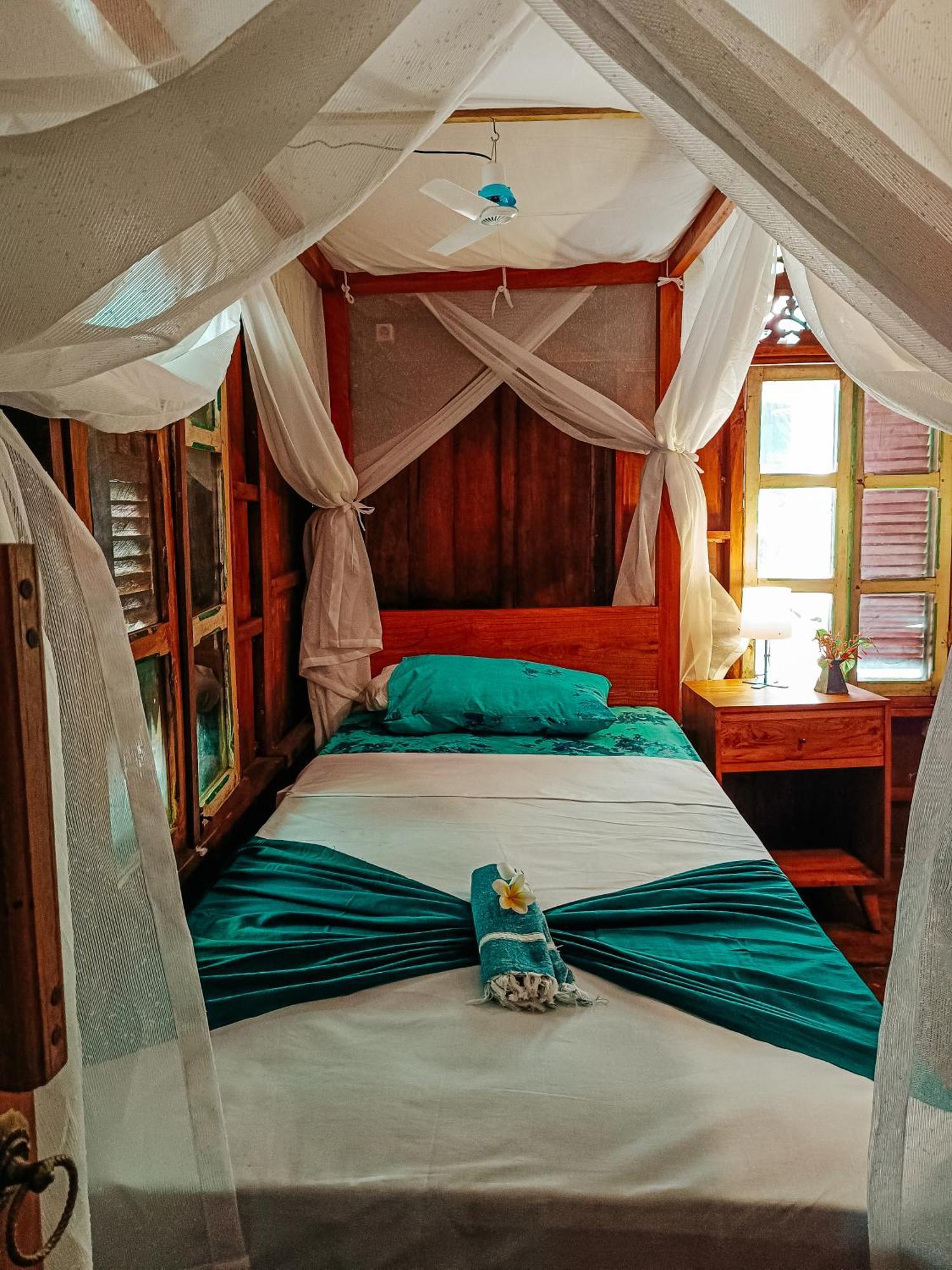 Alaya Ecolodge Pemuteran Buitenkant foto